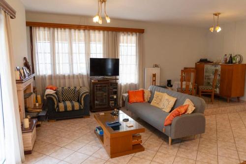 Μια τηλεόραση ή/και κέντρο ψυχαγωγίας στο MRB Apartment