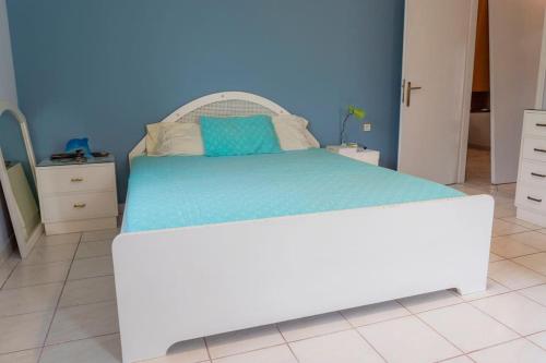 Ένα ή περισσότερα κρεβάτια σε δωμάτιο στο MRB Apartment
