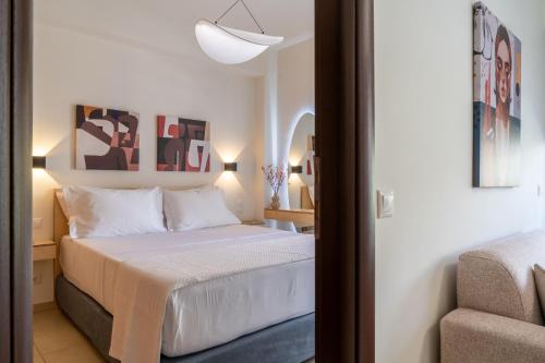 Minos Apartment