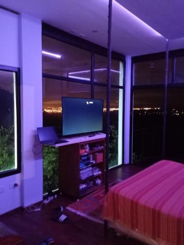 TV a/nebo společenská místnost v ubytování Valle Hermoso Salta