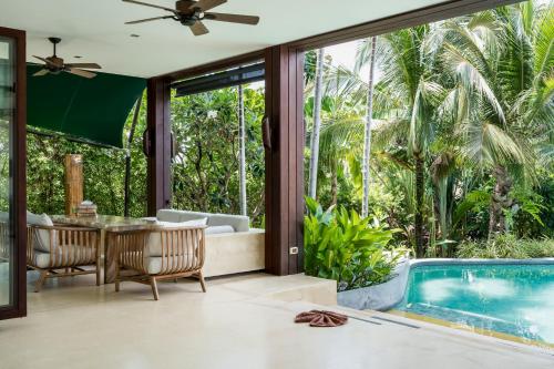 Kolam renang di atau dekat dengan Cho Fah Residence