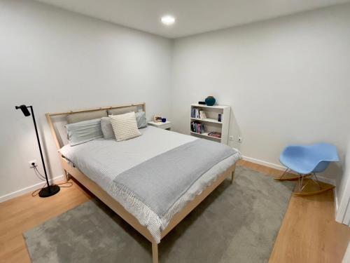 2-bedroom with pool, walk to beach & town