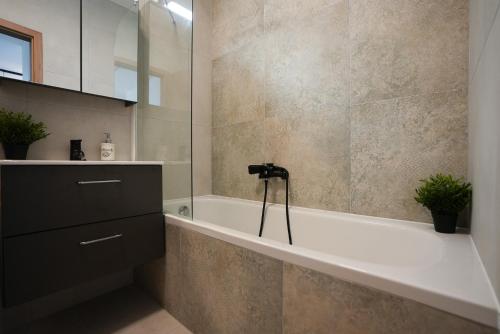 Designer Boutique Central Apartment 1082 Budapest, Kisfaludy utca 3 kép - 3