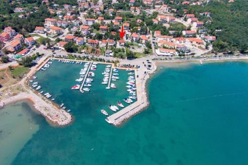 Apartments by the sea Cizici, Krk - 22259