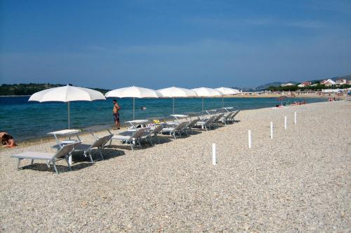 Apartments with swimming pool Bogdanovici, Sibenik - 23394