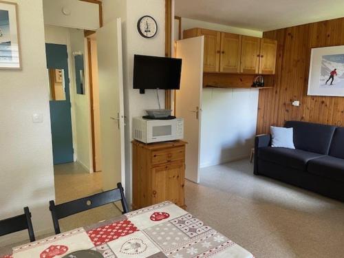 Studio divisible au calme, balcon sud-ouest, 24m²