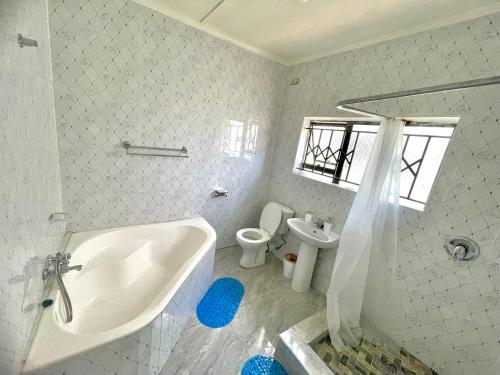 Koupelna v ubytování Coast Haven