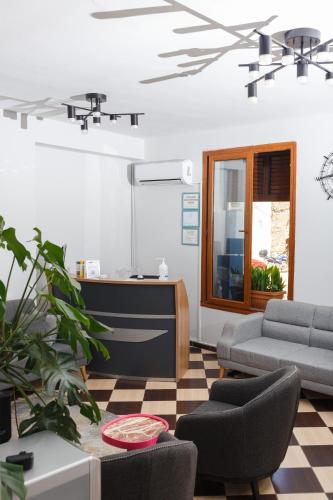Khu vực ghế ngồi tại Homelike Guest house