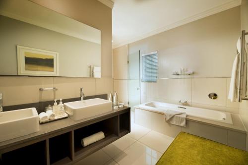 Un baño de Fancourt Hotel