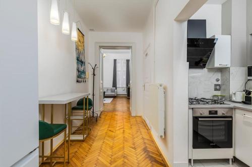 Kuchyňa alebo kuchynka v ubytovaní Venus Apartments - Oktogon II