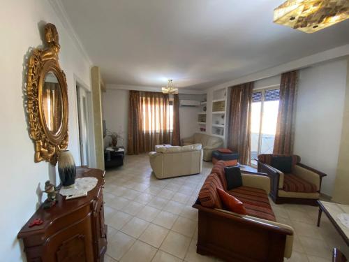 Itan Central 4 room apartment