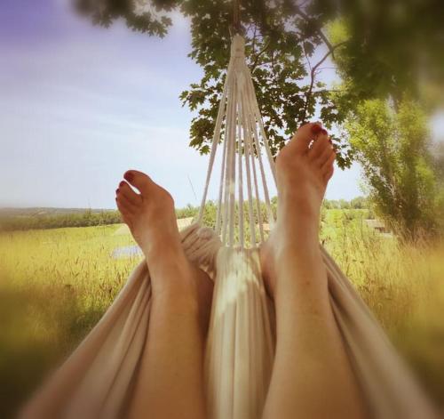 Photo de la galerie de l'établissement LA ROULOTTE Place Du Bonheur, à Puymaurin