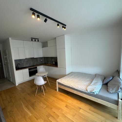 Studio sky center city view self check in