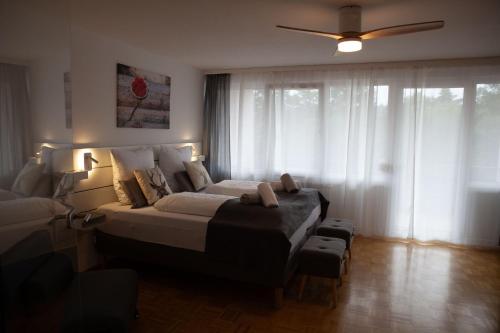 Katil atau katil-katil dalam bilik di albview - zentral - modern - Nähe Kur- Rehaklinik - Albtherme