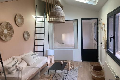 Quiet house with terrace in Montreuil