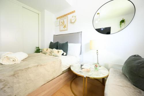 Estudio Teatinos Málaga living