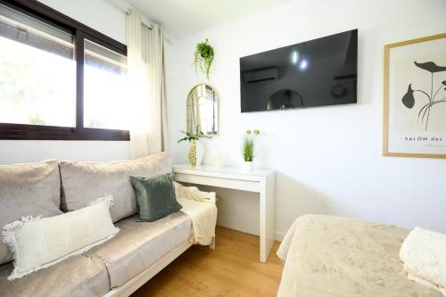 Estudio Teatinos Málaga living