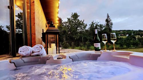 Halacs Homes Boutique Cabins, Unique cabin