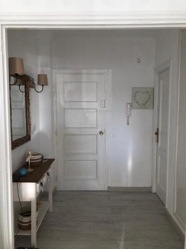 Bel appartement rénové sur la Marina