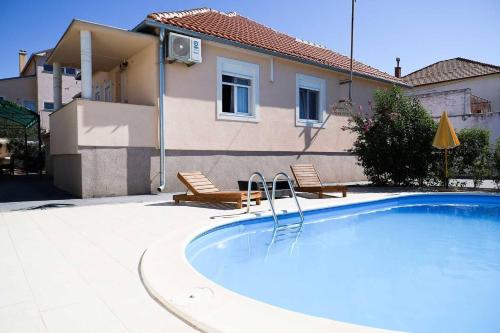 Holiday house in Zadar with balcony, air conditioning, W-LAN, washing machine (4576-1)
