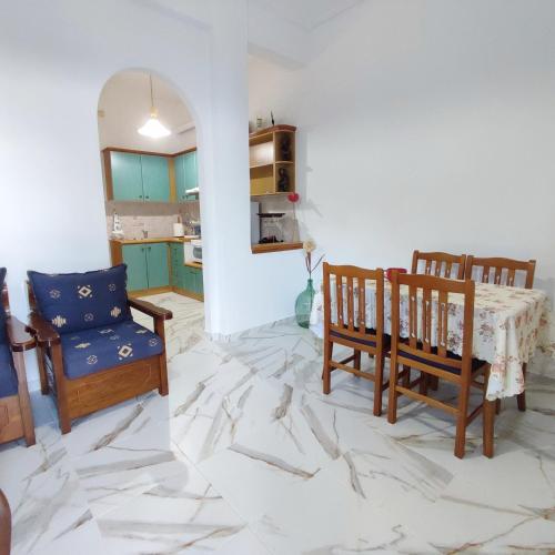 Φωτογραφία από το άλμπουμ του Voukamvilia apartment στην Παραλία Κύμης