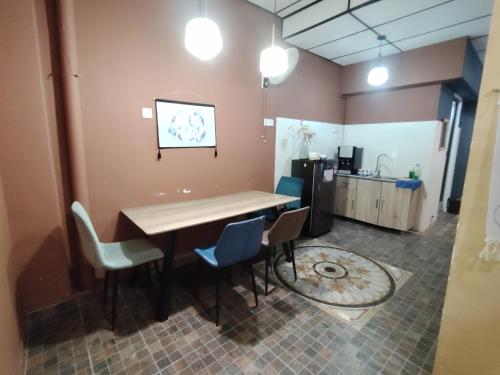 Georgetown Guest House 37にあるキッチンまたは簡易キッチン