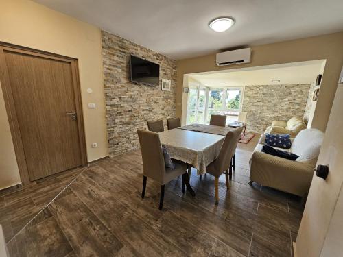 Apartments Bela
