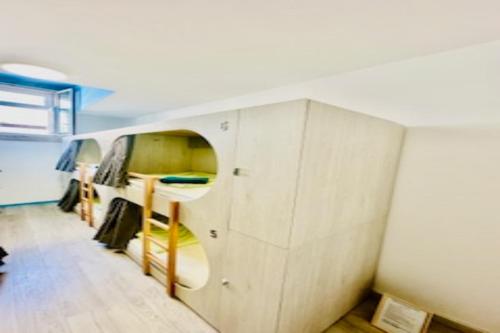 Gambar di galeri bagi Fantasy Hostel Porto di Porto