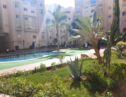Kolam renang di atau dekat dengan Residence fermer et sécuriser et piscine