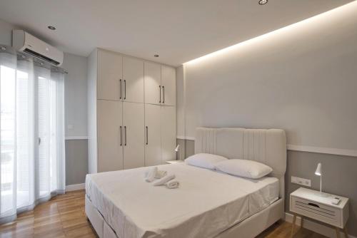 Urban Allure 2BR, 2BA Acropolis View Apt Jacuzzi