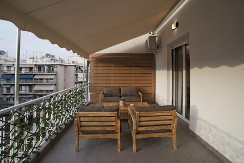 Urban Allure 2BR, 2BA Acropolis View Apt Jacuzzi