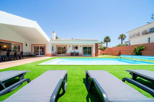 Ponta da Piedade Family House