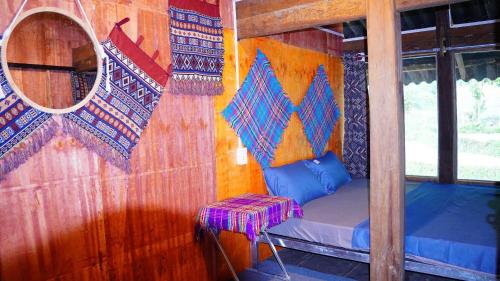 Χώρος καθιστικού στο Du Gia Yên Homestay