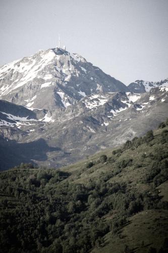 Γενική θέα στο βουνό ή θέα στο βουνό από  αυτό το ξενοδοχείο διαμερισμάτων