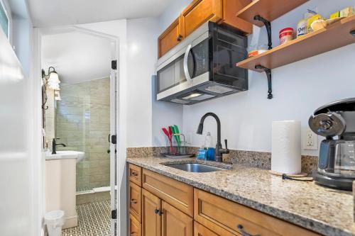 Dapur atau dapur kecil di Villa Mulvey # 3