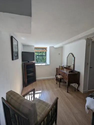 Regilbury court, Grooms house photo 18