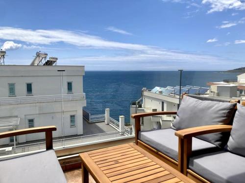 Turquoise Sea Apartment