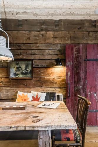 Gallery image of Meech Lake Lodge - Family Getaway in Chelsea