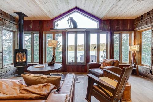 Gallery image of Meech Lake Lodge - Family Getaway in Chelsea