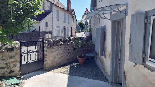 Gallery image of Maison de campagne in Issor