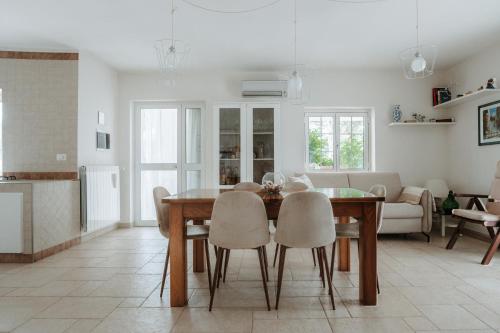Ruang duduk di Villa Cercis - Puglia