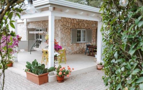 Taman di luar Villa Cercis - Puglia