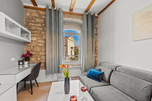 Angel's Sunrise Apartment