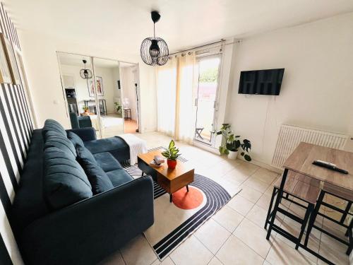 COSY Apartment near the Center of Paris, Porte de Clichy