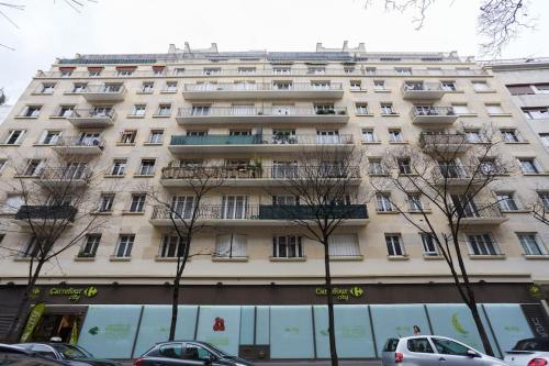 Charmant studio Paris 16ème MICHEL ANGE - 34m2