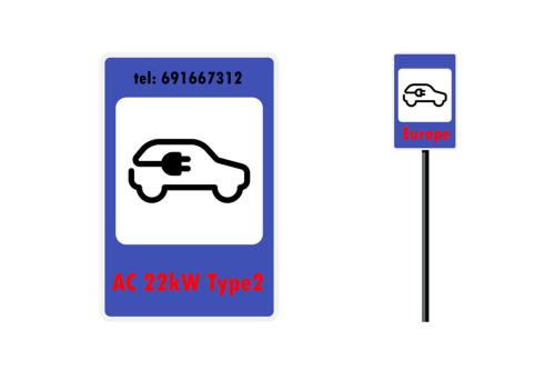 a picture of a sign with a car on it at Domek "PRZYBYSZÓWKA" Bieszczady in Mchawa