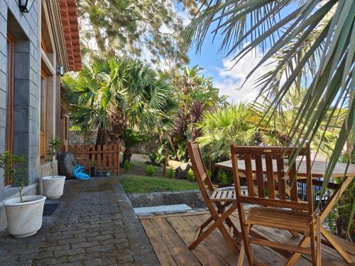 Casca de Noz - Modern Rustic Beach Getaway