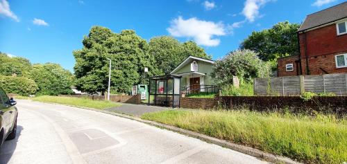 Rose Homestay Brighton - Free parking Ensuite studio room near Brighton Uni photo 9