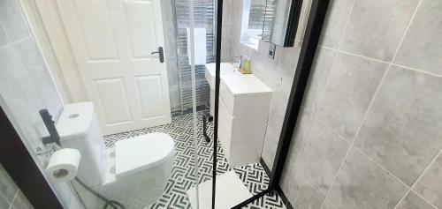 Rose Homestay Brighton - Free parking Ensuite studio room near Brighton Uni photo 16