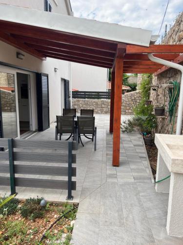 Foto dalla galleria di Apartman Linda a Cres